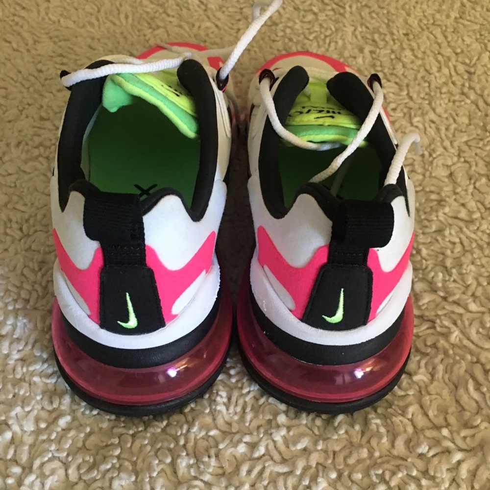 Nike - Picture 5 of 12